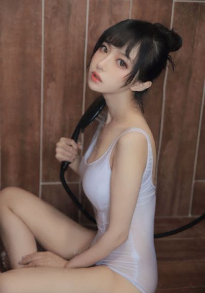中国zzji女人高潮喷水_全集无删减版高清免费观看